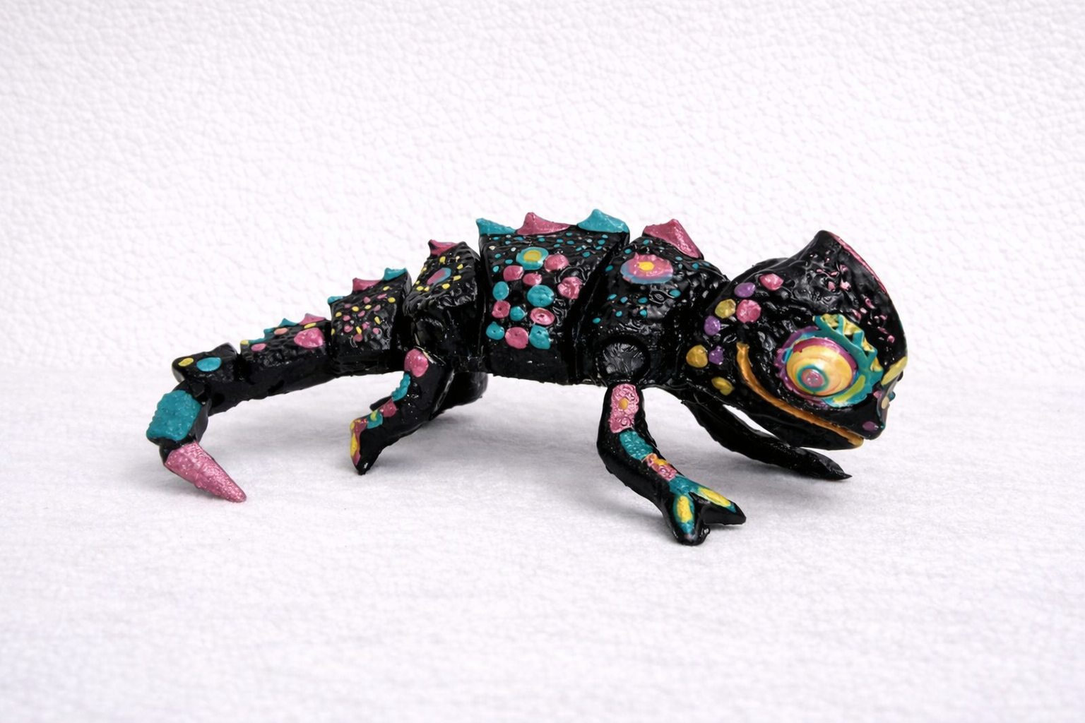 Articulated Chameleon Figure – Handpainted Custom 3D Printed Model
