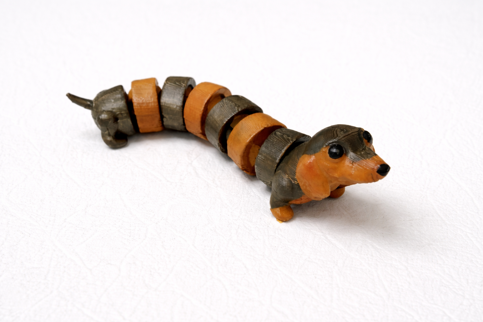 Articulated Dachshund - 30 x 125 x 35mm