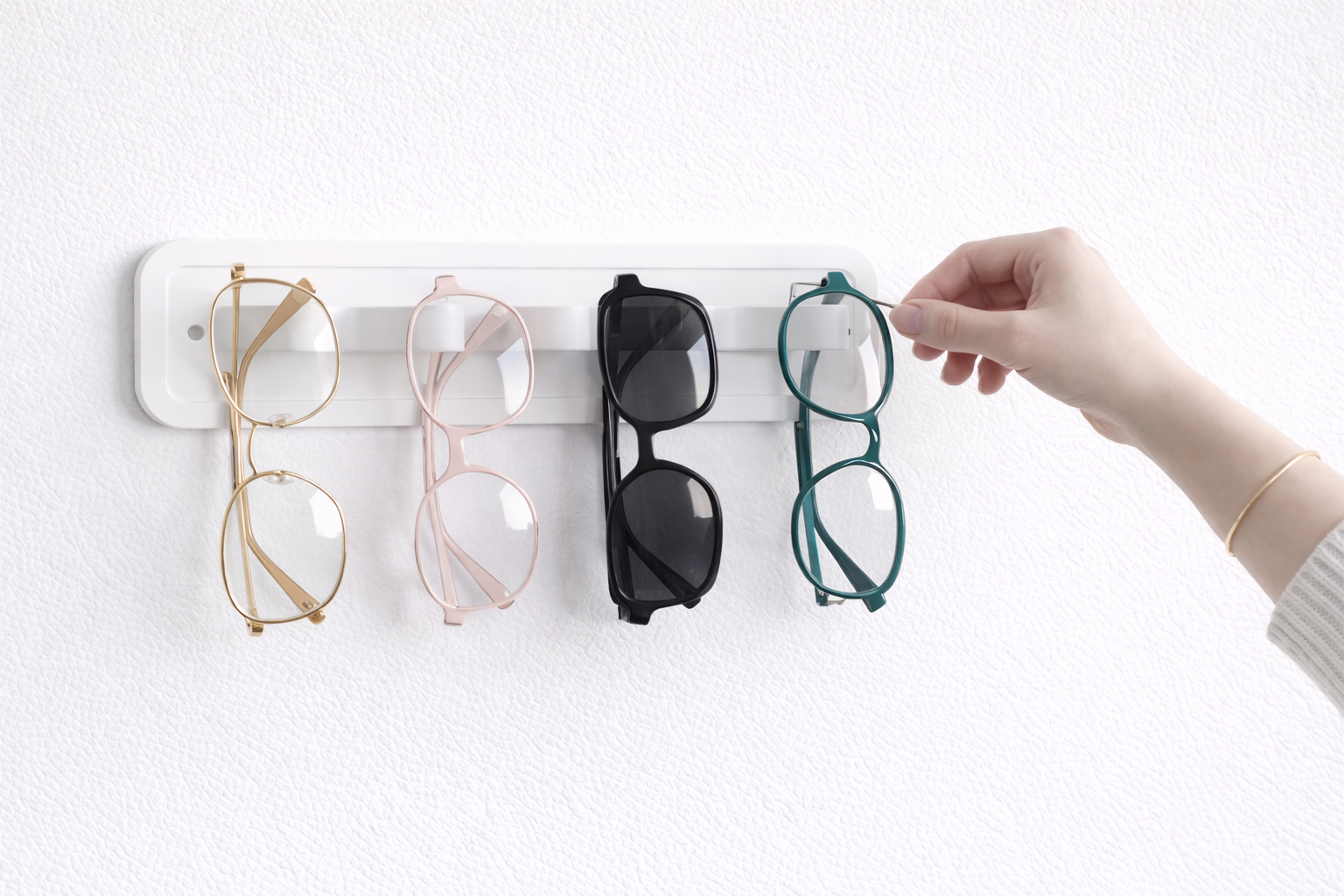 Wall Mounted Glasses Holder - 180 x 40 x 10mm