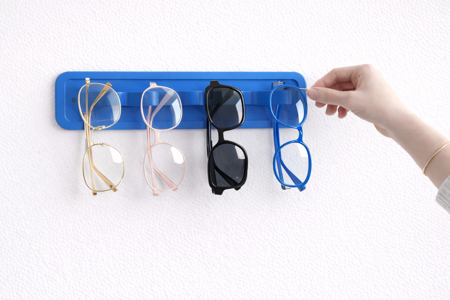 Wall Mounted Glasses Holder - 180 x 40 x 10mm