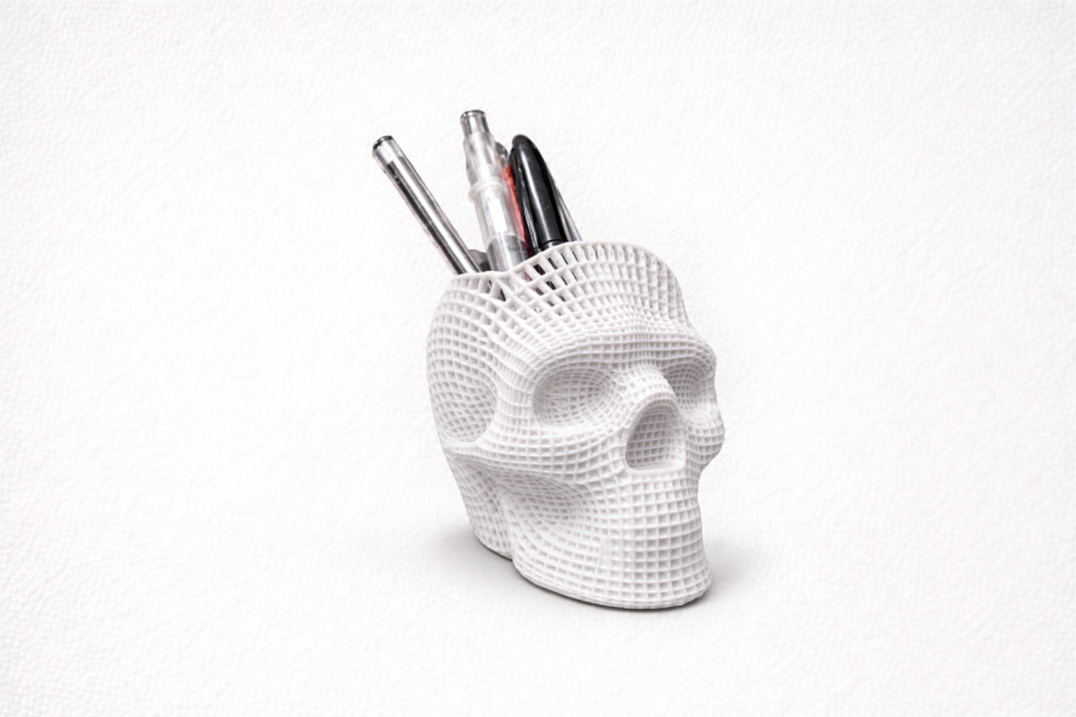 Wireframe Skull Pencil Holder - 45 x 65 x 55mm
