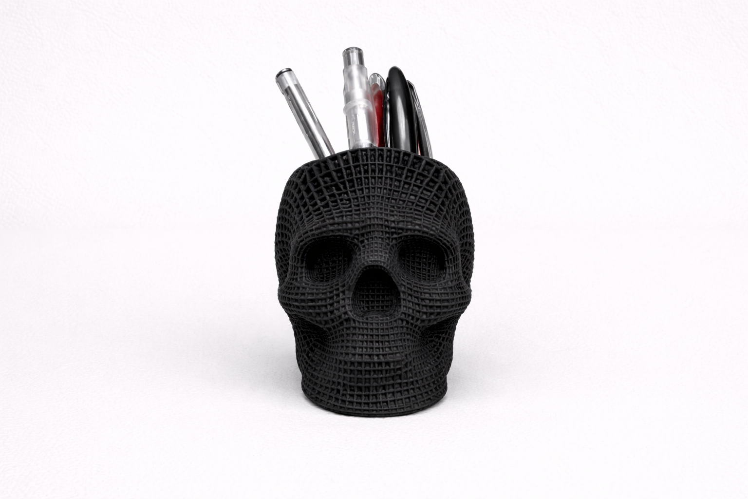 Wireframe Skull Pencil Holder - 45 x 65 x 55mm