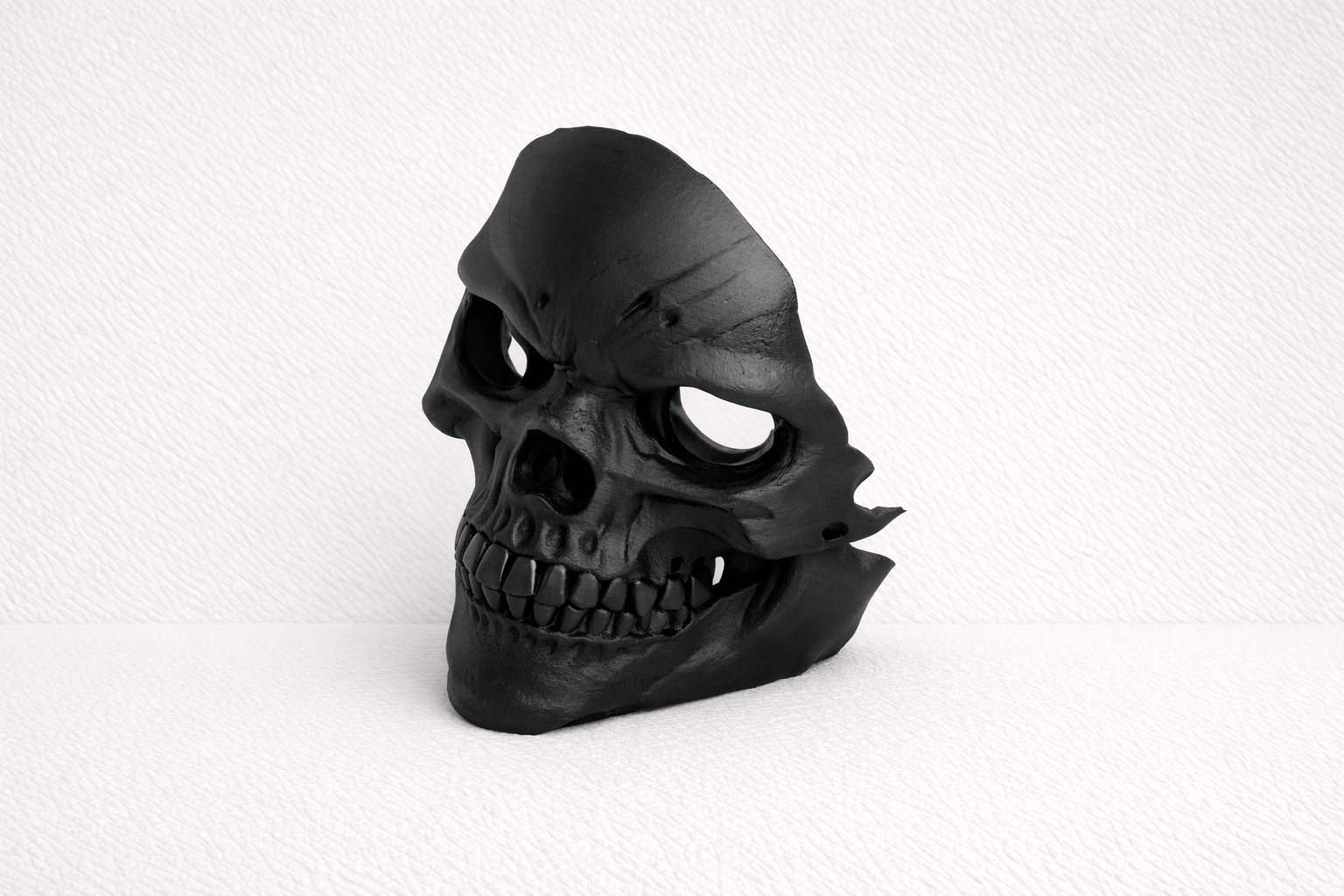 Skull Mask – Detailed 3D Printed Display Piece