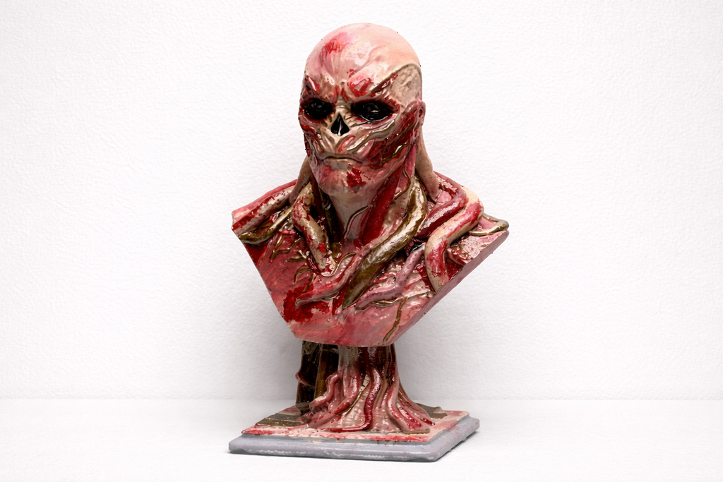 Handmade Horror Villain Bust Sculpture – Dark Fantasy Monster Display Ornament