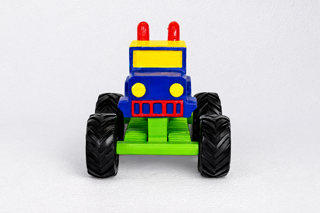Monster Truck Figurine 120 x 100 x 90mm