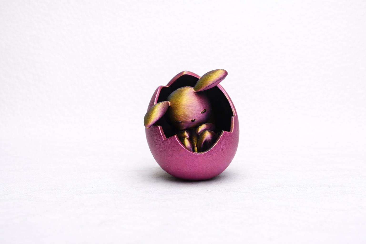 3D Printed Easter Bunny in Egg – Custom Handmade Decorative Piece
