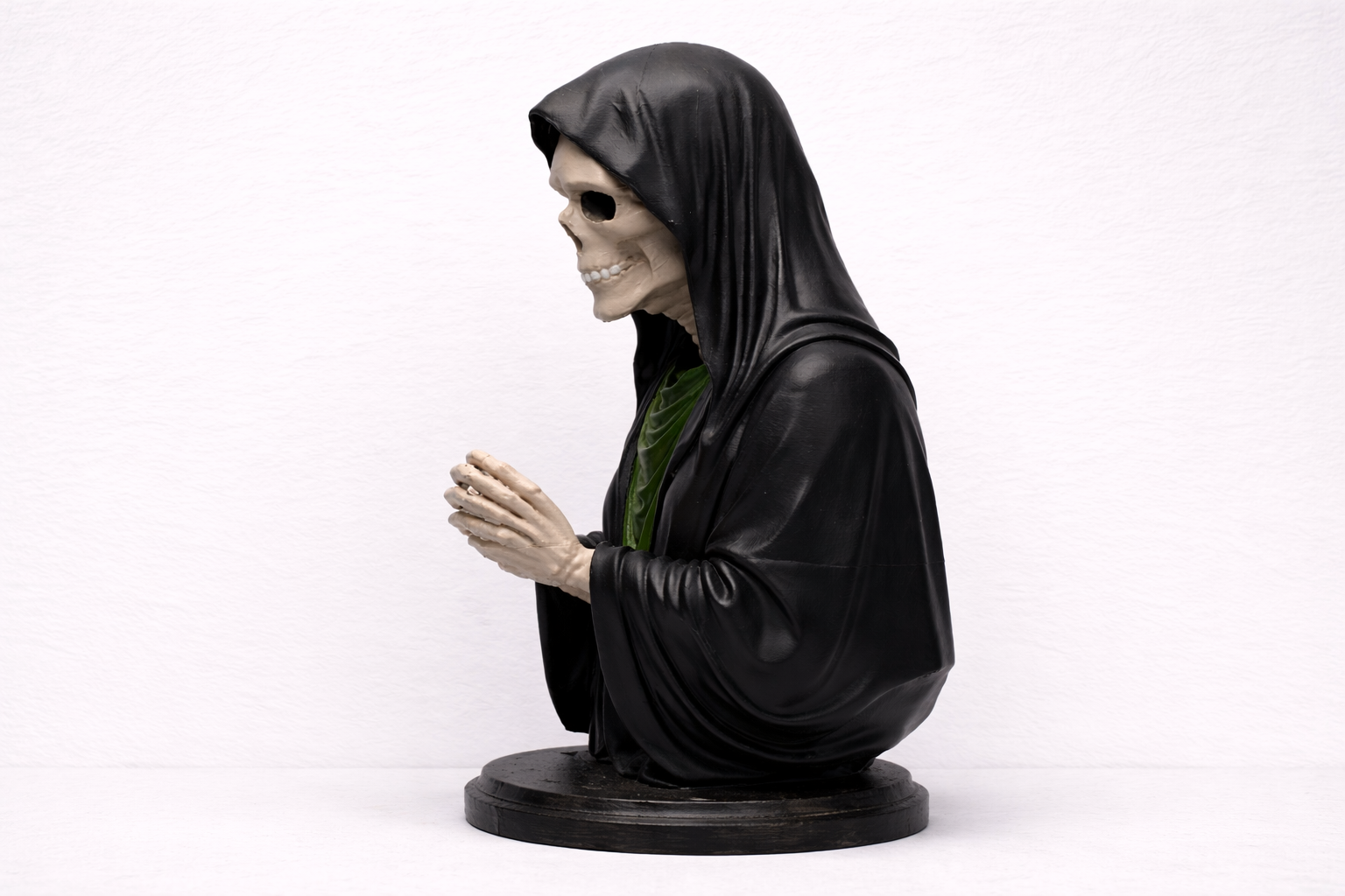 Grim Reaper Bust – 3D Printed Gothic Decor