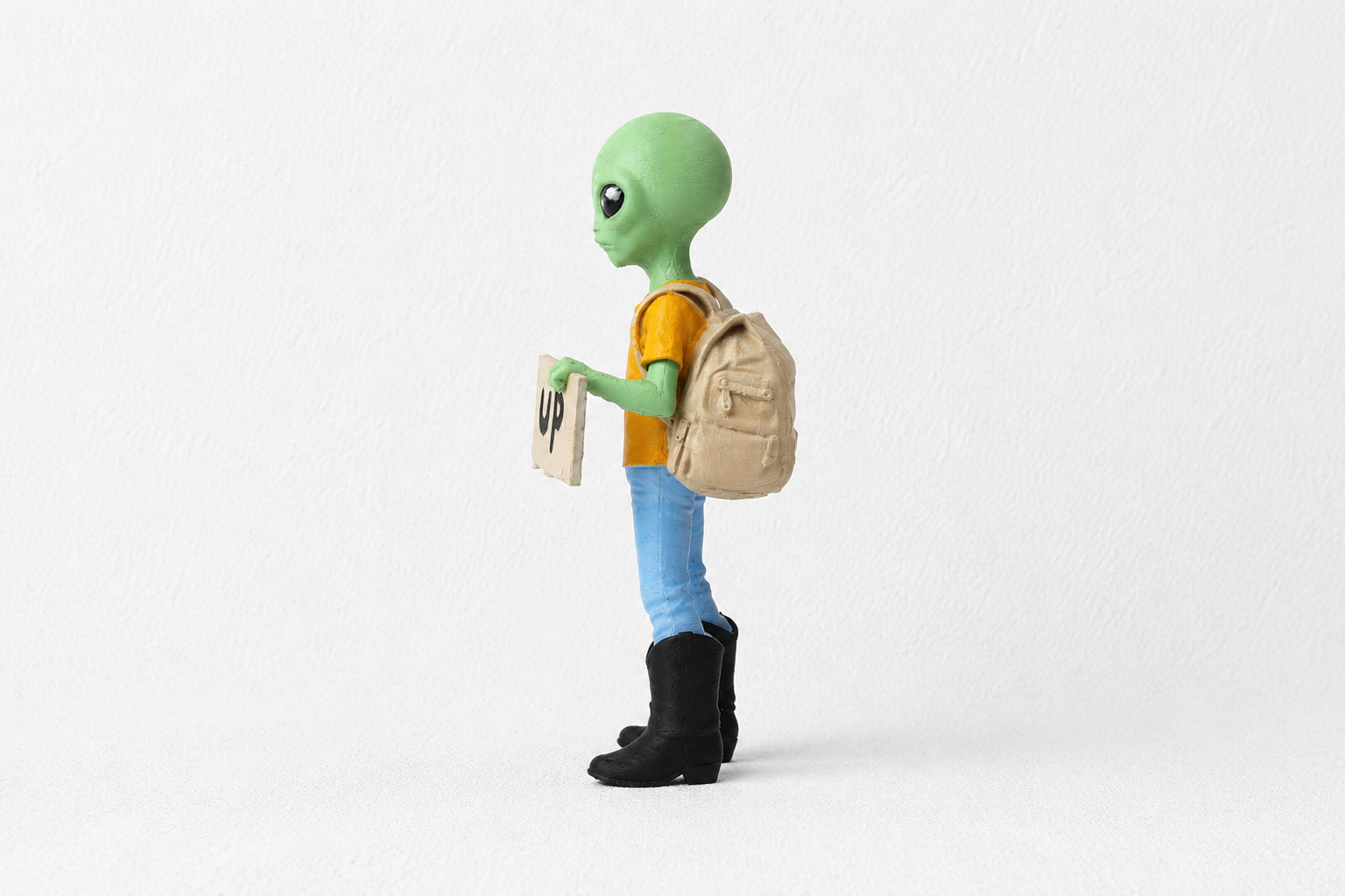 Hitchhiking Alien Figure – 3D Printed Collectible
