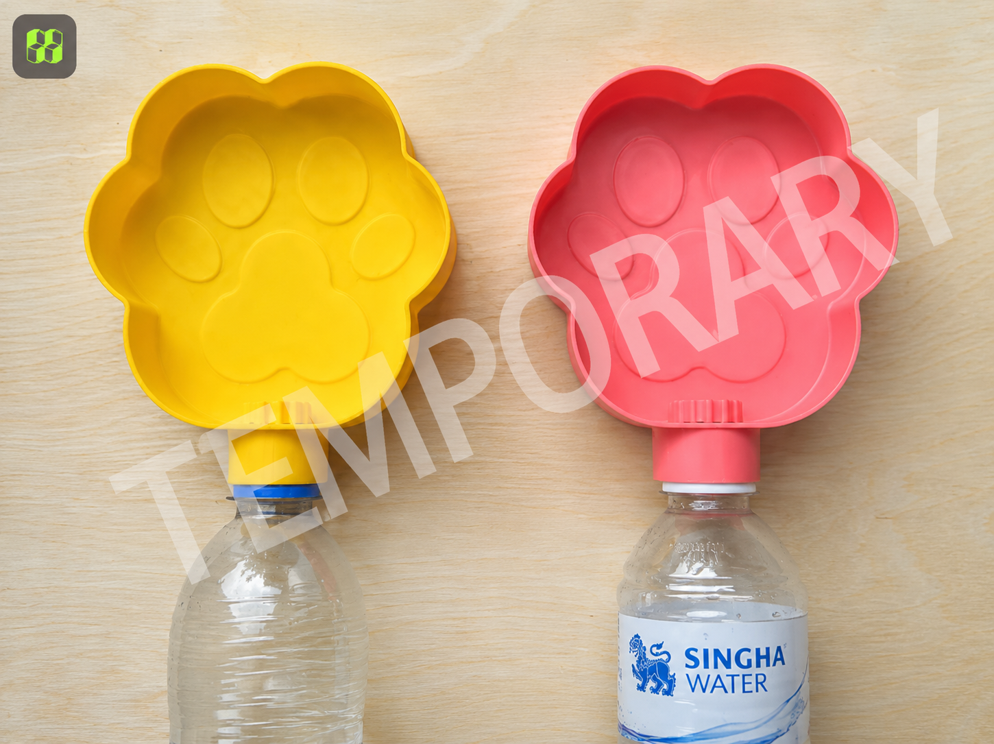 3D Printed Paw-Shaped Bottle Water Dispenser – Portable Pet Drinking Bowl